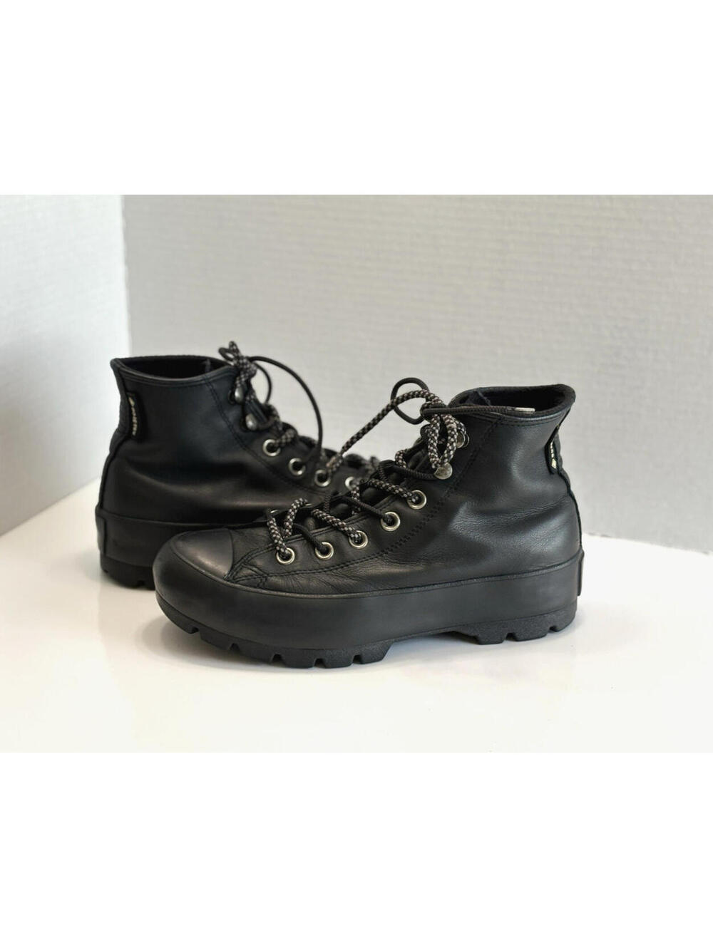 Converse Chuck Taylor All Star Lugged Winter GTX High Women's Sz 7 Black Leather